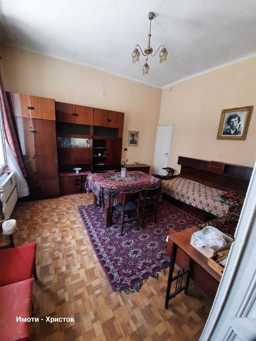 Продава се Етаж от къща в Шумен, Център - 156 кв.м за 769 €/кв.м - Снимка #1
