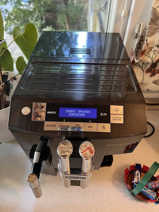 Aparat DeLonghi super automat de cafea De’Longhi Prima Donna S Soul