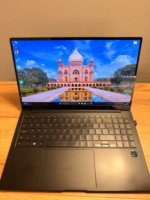 Samsung Galaxy Book Pro 15.6" AMOLED | 1TB SSD | Ultra-Light Sub 1kg