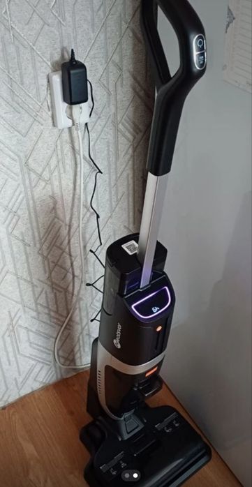 Продам моющий пылесос Neatsfor