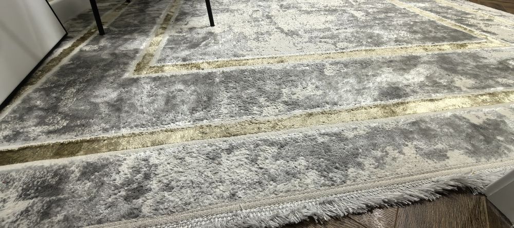 Ковёр в отличном состоянии