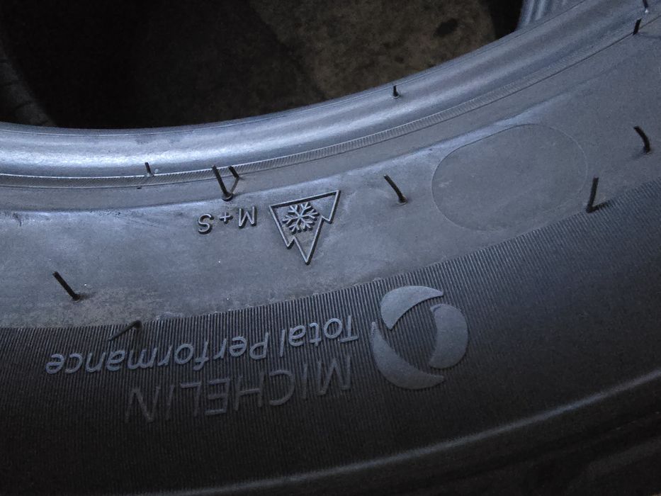 Michelin 225/55 R18 102H MS iarnă