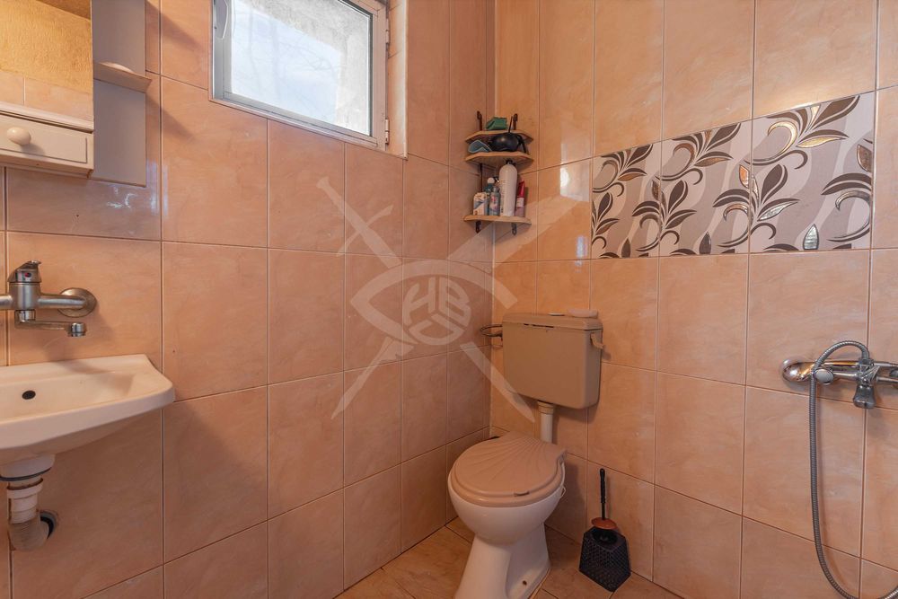 Къща № 46842, Нови Искър