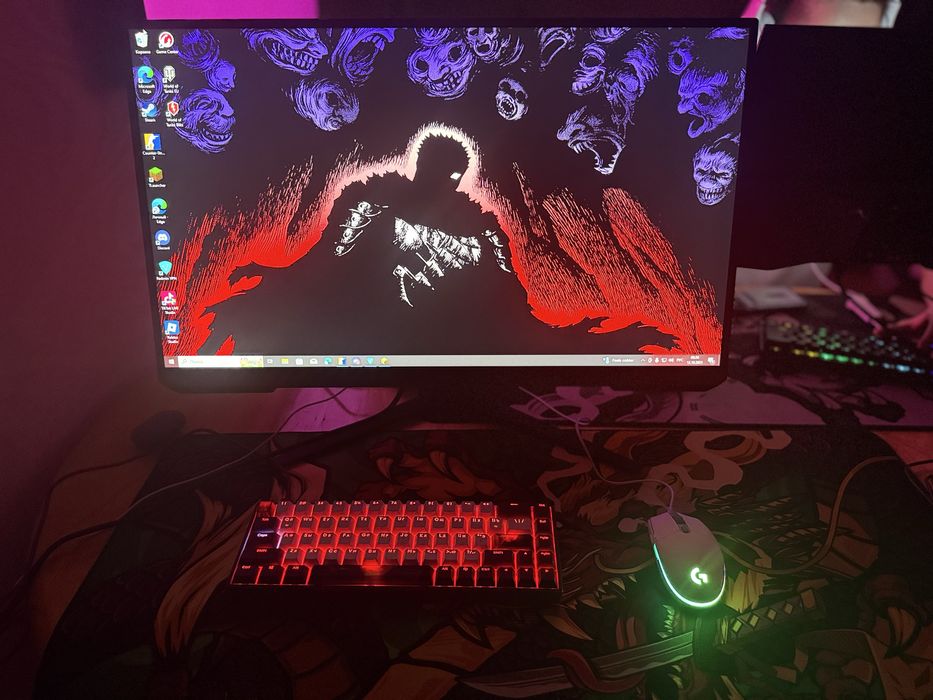 монитор и клавиатура