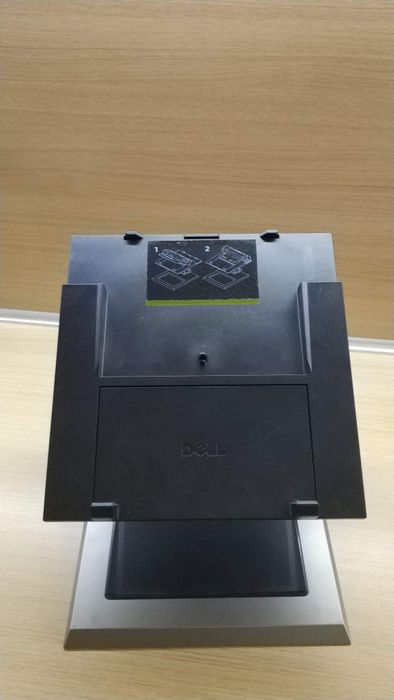 Докинг станция със зарядно и поставка Dell