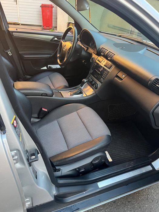 MERCEDES-BENZ C-Class 2005 — imagine 5