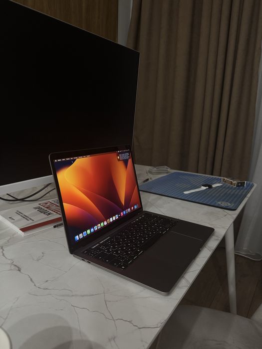 Macbook Pro M1 (2020)