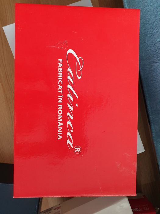 Vând pantofi de mireasa