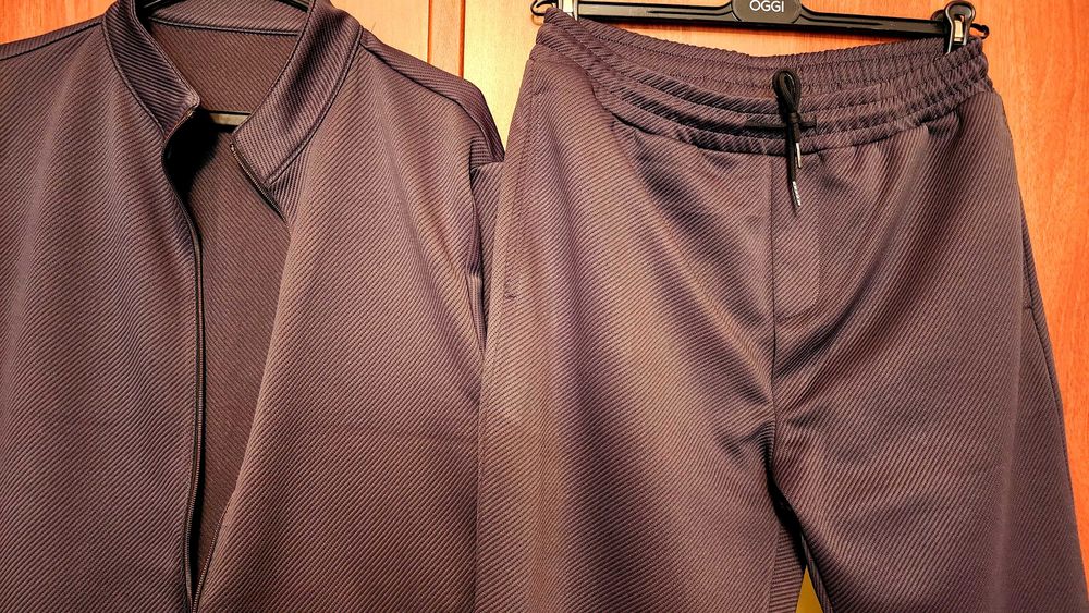 Спортивный костюм