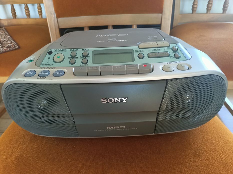 Radio casetofon Sony cu CD MP3