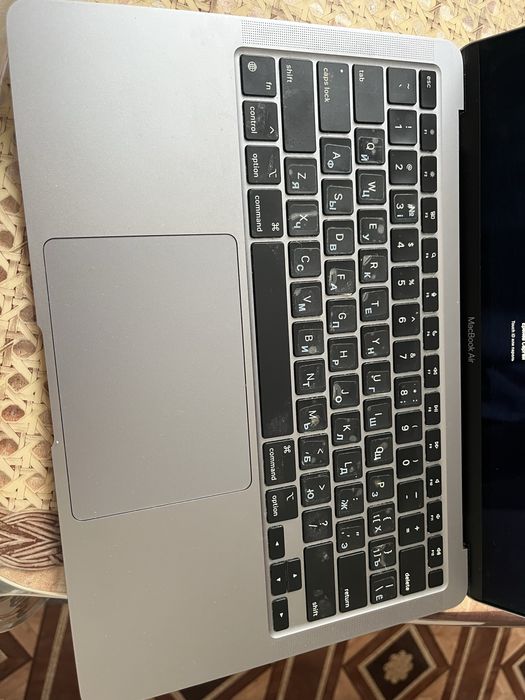 Продам Macbook air 13
