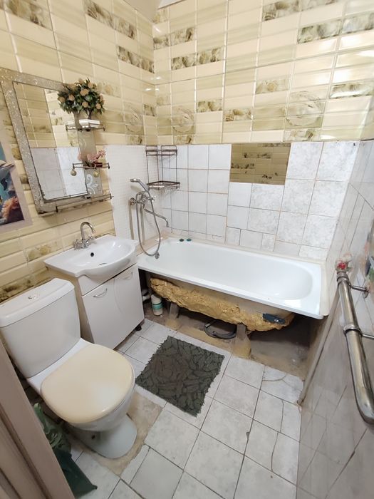 Продается 2-комн (2-26, 2 эт)