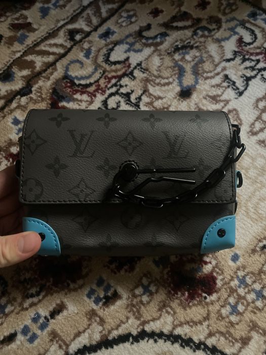 Louis Vuitton Steamer Wearable Wallet