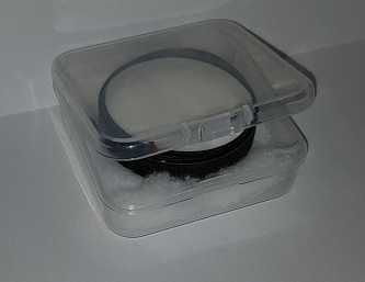 Lentile, prisme, filtre ...si multe alte piese optice.