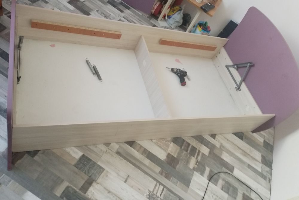 Подарявам легло 90/200 без матрак