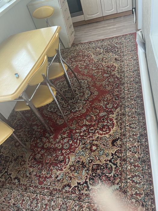 Ковер продам .     .     .       .       .