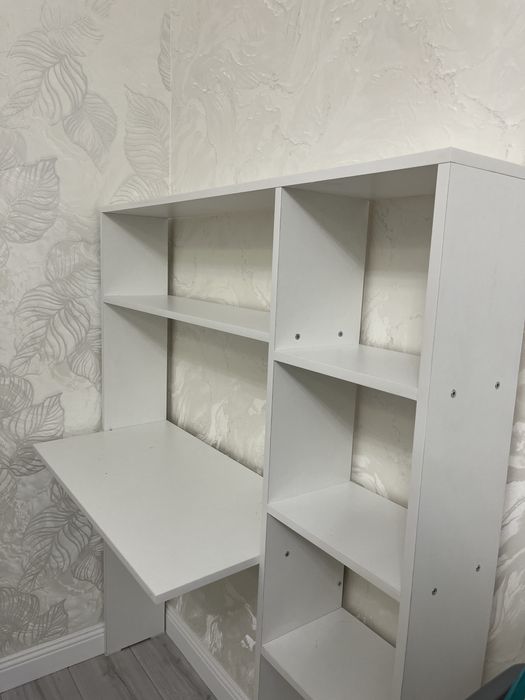 ПРОДАЕТСЯ компьютерный стол