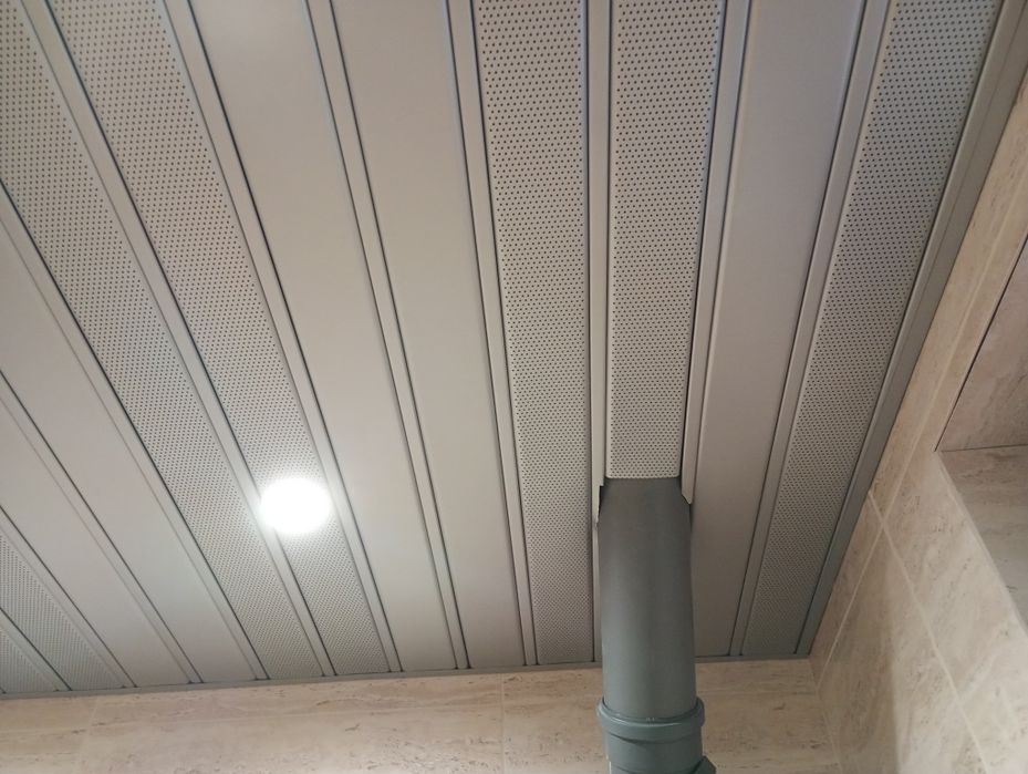 Алуминиев лентовиден окачен таван Хънтър Дъглас