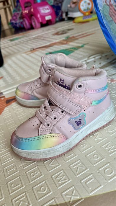 Обувки за момиче 25 размер