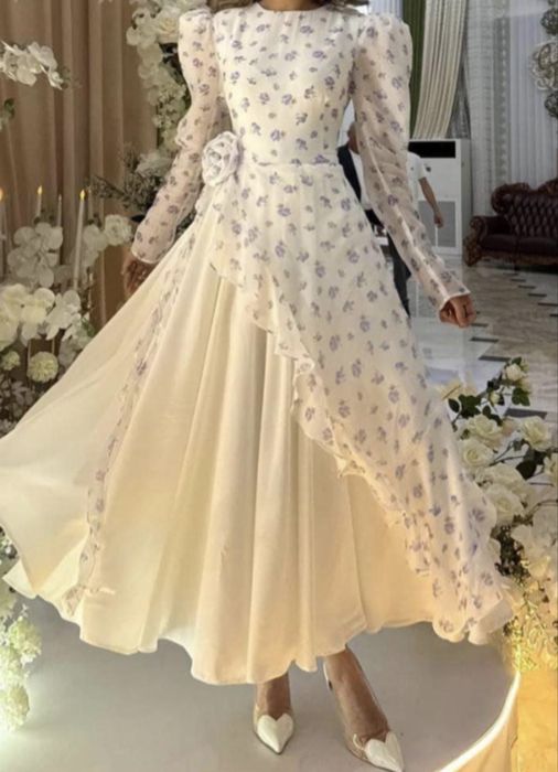 продается новое платье в пол