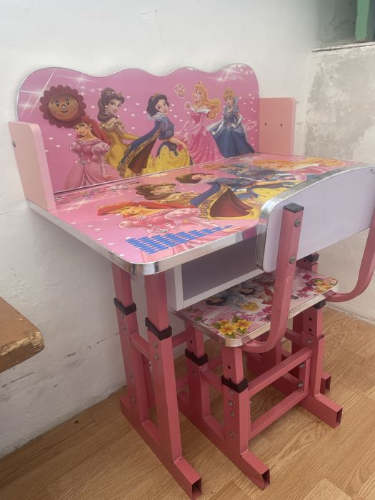 Продам писменный стол со стулом