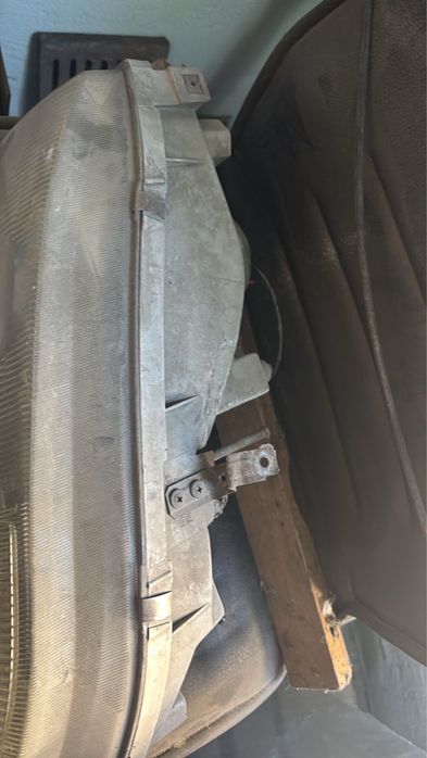 Передняя фара для карины ед