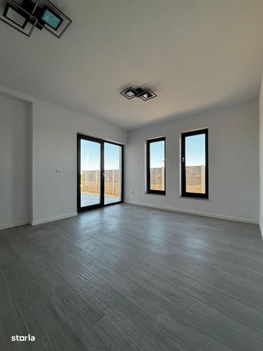 Comision 0% , 3 Camere , Pret Promotional