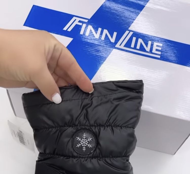 Зимние очень теплые сапоги дутики.