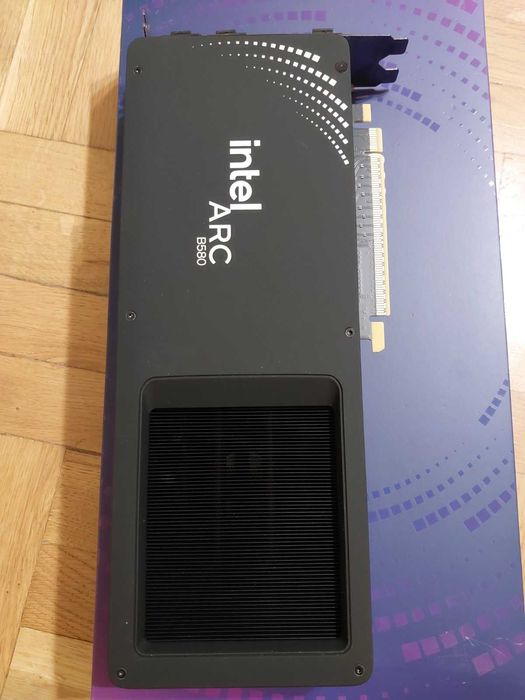 Intel Arc B580 12GB , видео карта