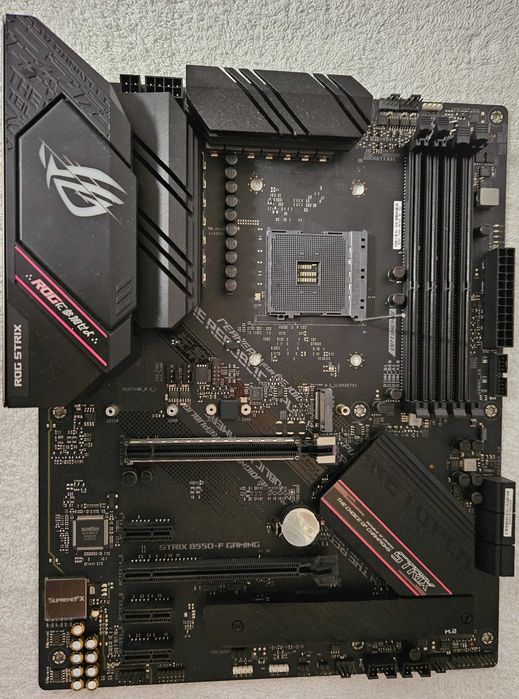 Placa de baza ASUS ROG STRIX B550-F GAMING soket AM4