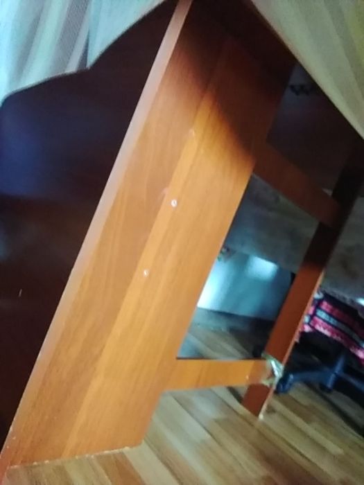 Шай ішетің стол сатылады