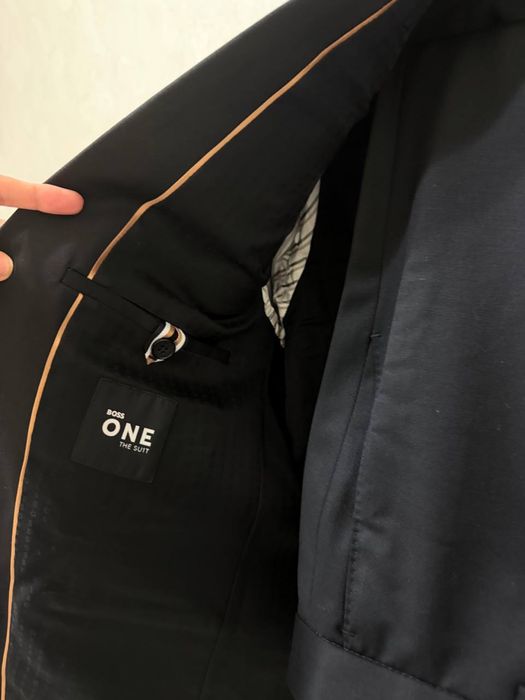 HUGO BOSS ORIGINAL BOSS ONE костюм + рубашка 48 размер