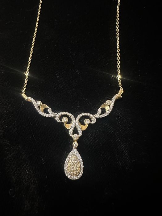 Уникално златно дамско колие