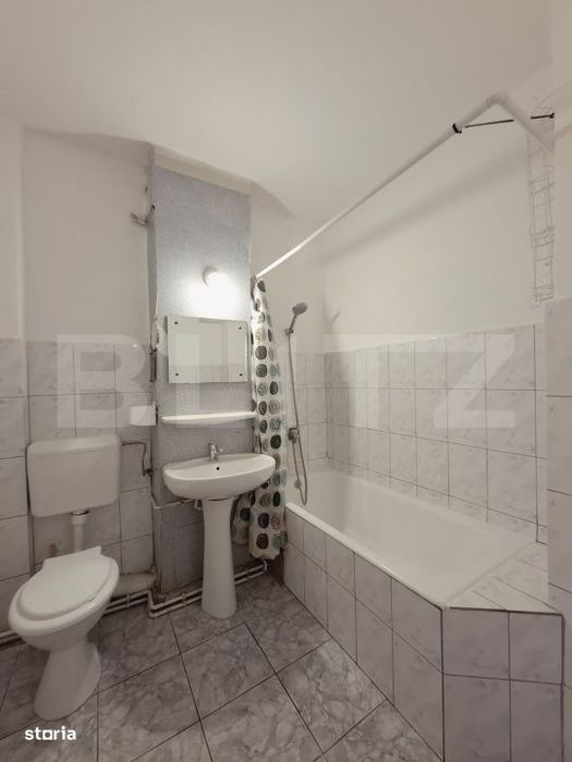Apartament 3 camere, 66 mp, 2 locuri de parcare, zona Calea Bucuresti