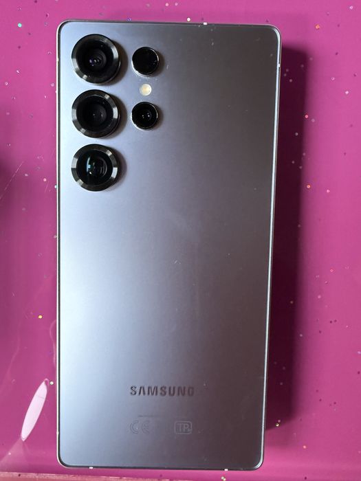 Продается телефон Galaxy S 25 ultra
