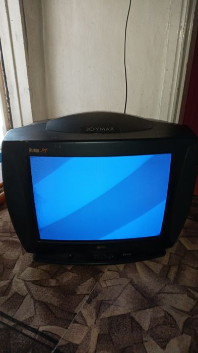 Продам телевизор LG art vision рабочий.