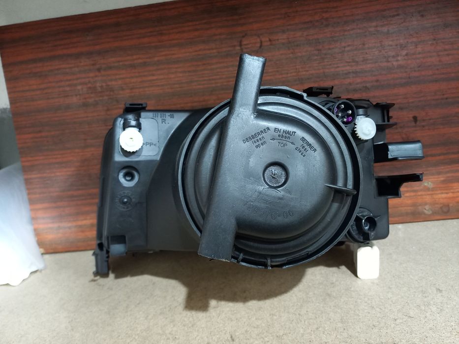 Фары Ауди 100 С4