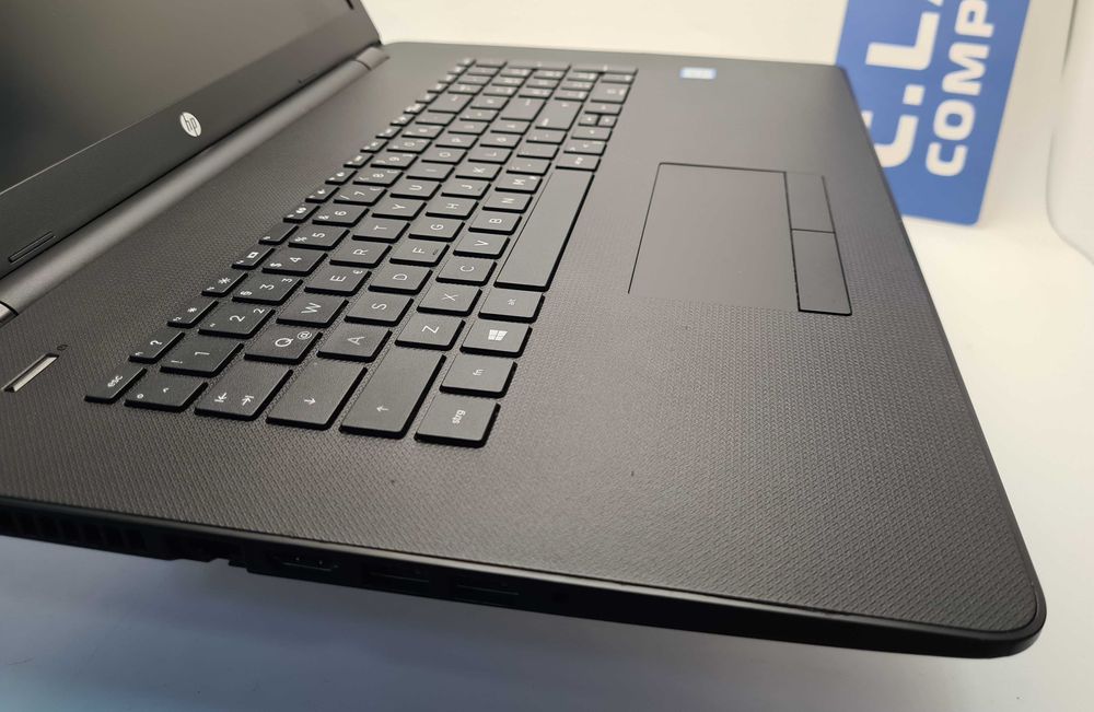 HP 17-BS011NG i3 7100U/8GB/128SSD/500HDD