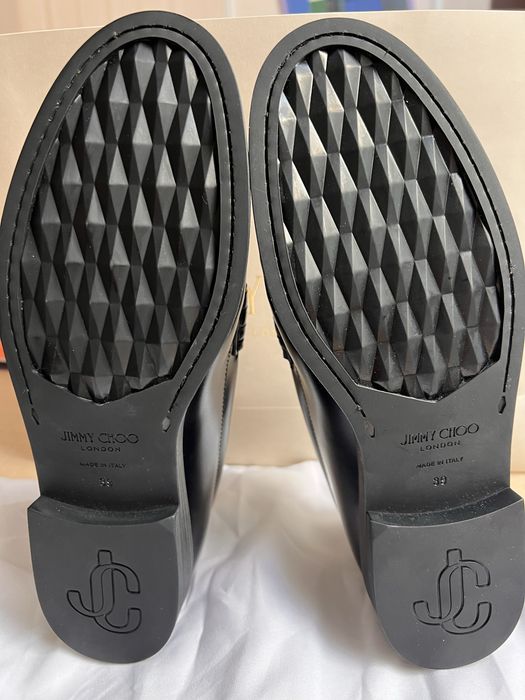 Jimmy Choo flats NOI