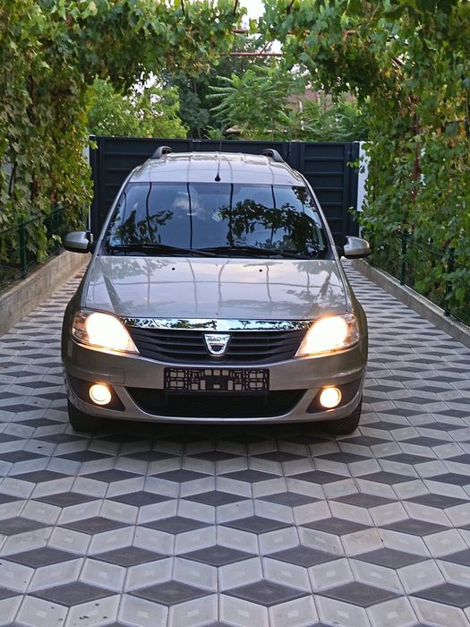 Se vinde Logan Mcv anul 2012 1.6 8v euro5