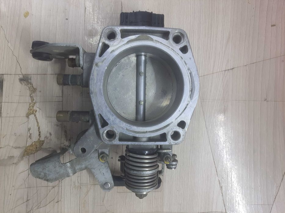 Дроссельная заслонка Bmw E36