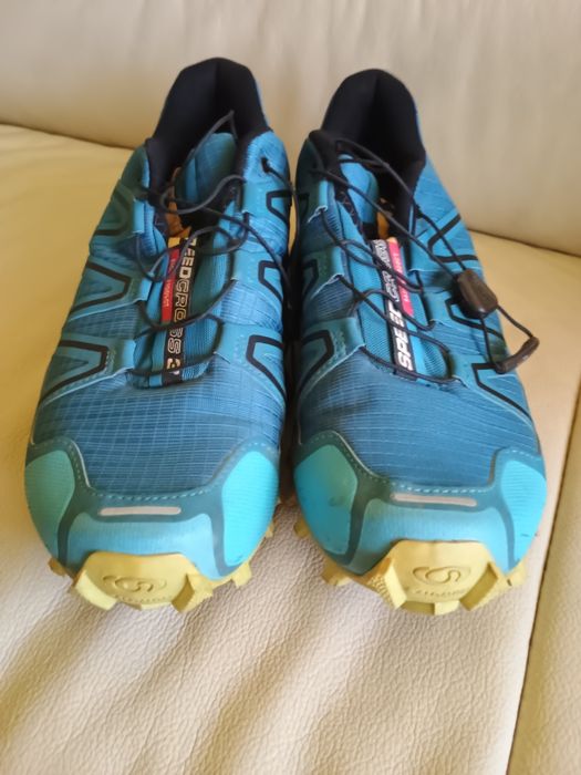 Vând pantofi sport Salmon LT Speedy Cross.