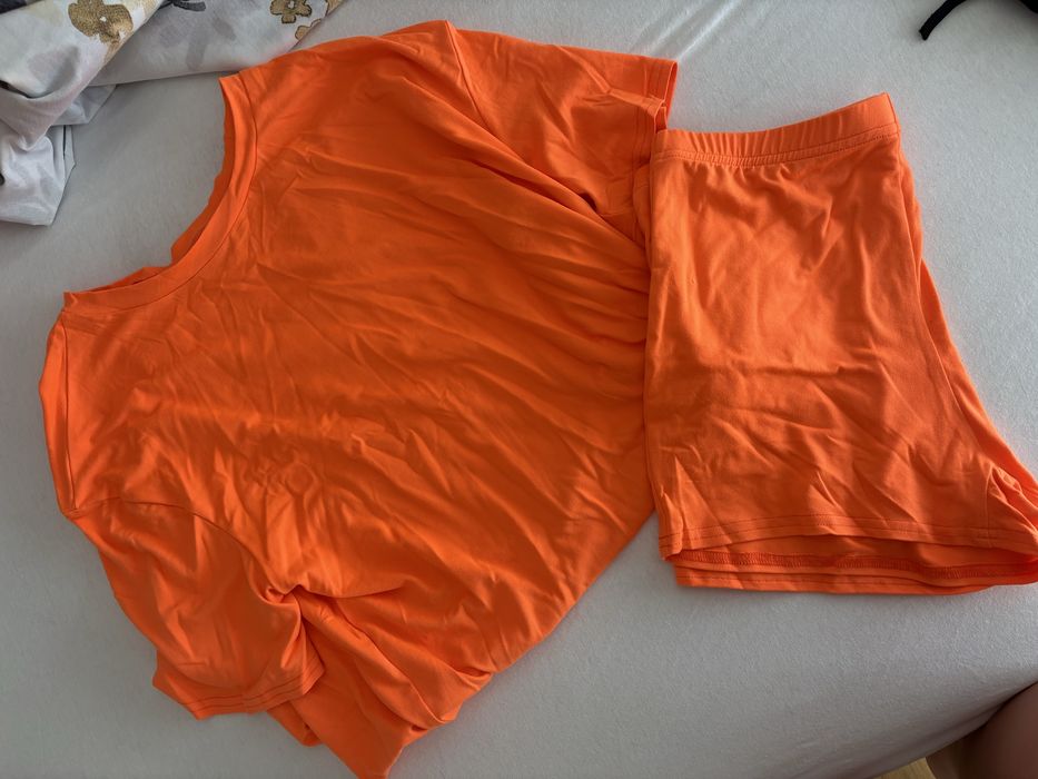 Сет от тениски и топове 20€