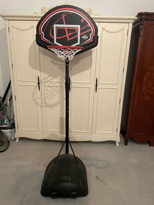 Баскетбольная мобильная стойка