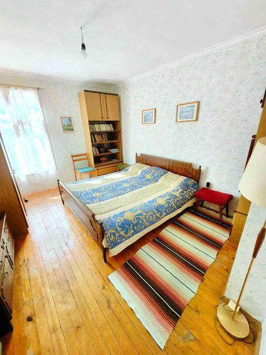 Продава се Къща в с. Кралев дол, Област Перник - 382 кв.м за 322 €/кв.м - Снимка #2