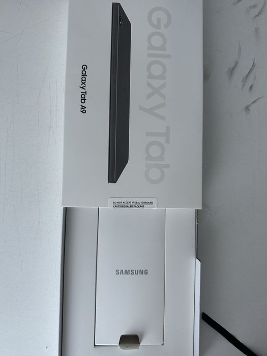 Продаю Планшет Galaxy Tab9