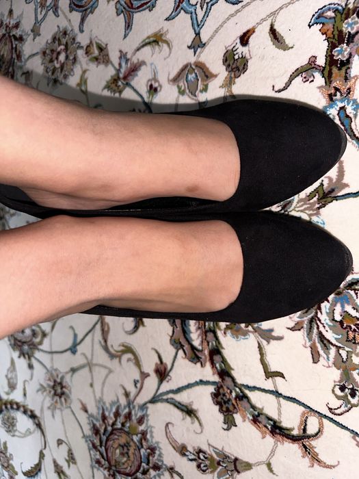 черные туфли с каблуком