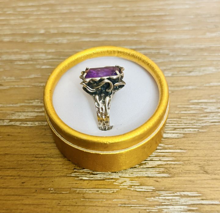 Серебрянное кольцо с аметистом