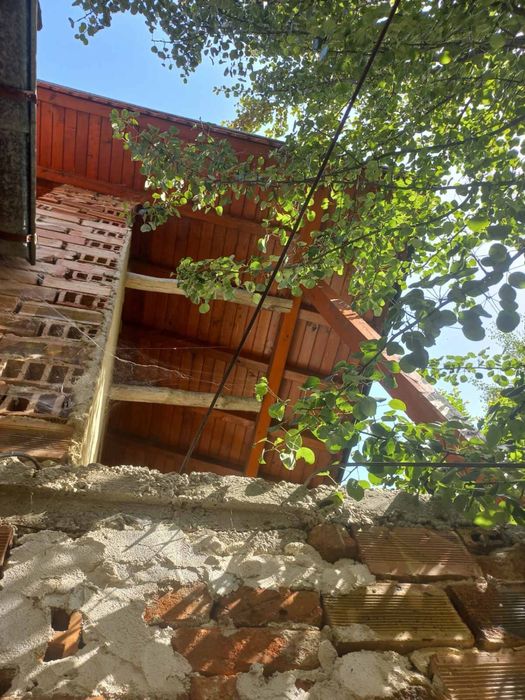 Къща на 50км от София - село Злокучене