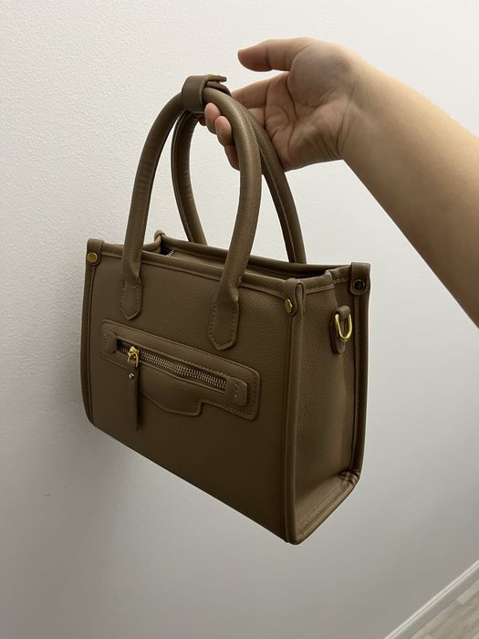 Продаю компактную сумочку